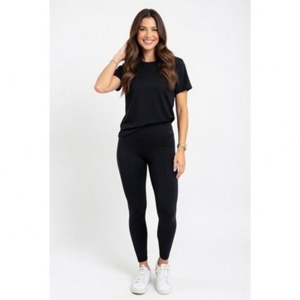 Ideology Women's Black Athletic T-Shirt L Lightweight Performance Barely Worn - Picture 1 of 7